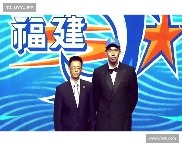 杨曦皓抵达福建进行试训 专注于唯一的试训计划 杨曦皓抵达福建进行试训 专注于唯一的试训计划